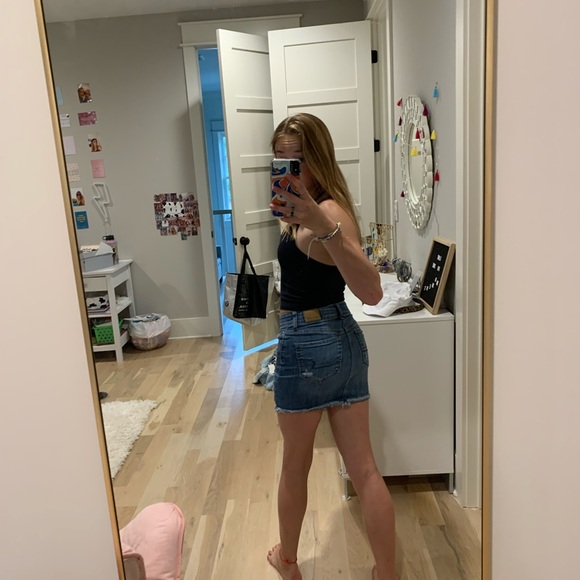 American eagle ripped denim mini skirt - Picture 2 of 8